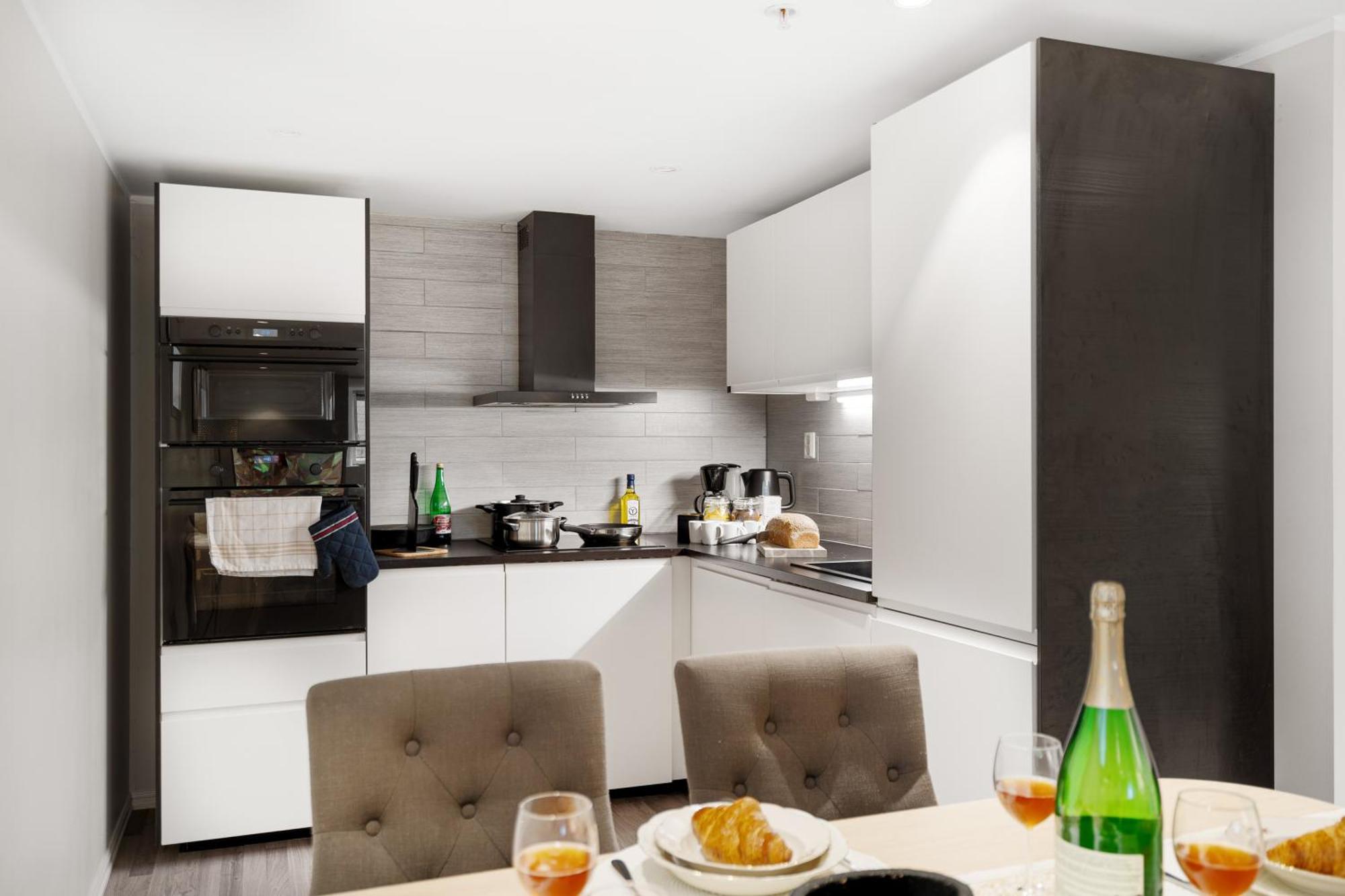 Solsiden Modern Stay: King Beds, Private Entry 트론헤임 외부 사진